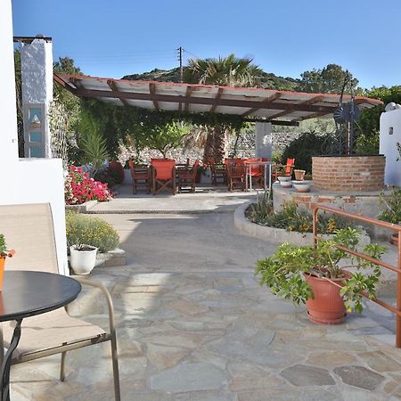 Oasis Rooms & Studios In Galissas Exterior photo