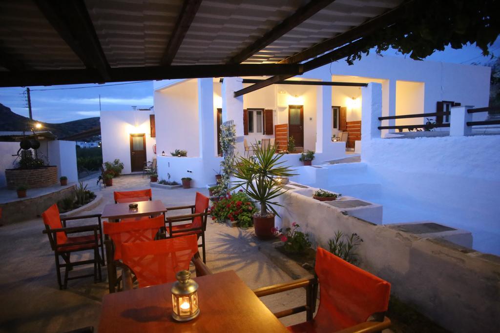 Oasis Rooms & Studios In Galissas Exterior photo