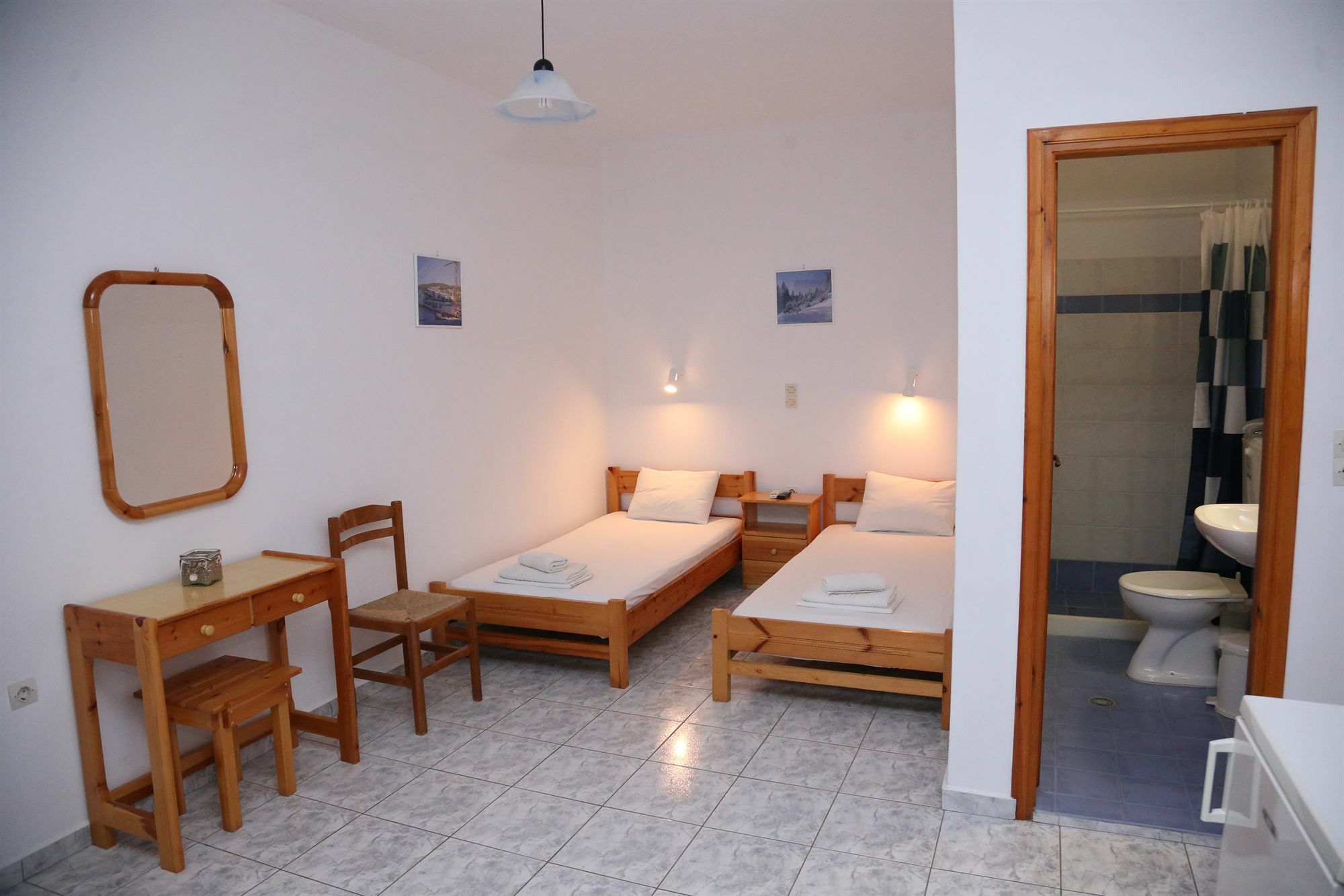 Oasis Rooms & Studios In Galissas Exterior photo