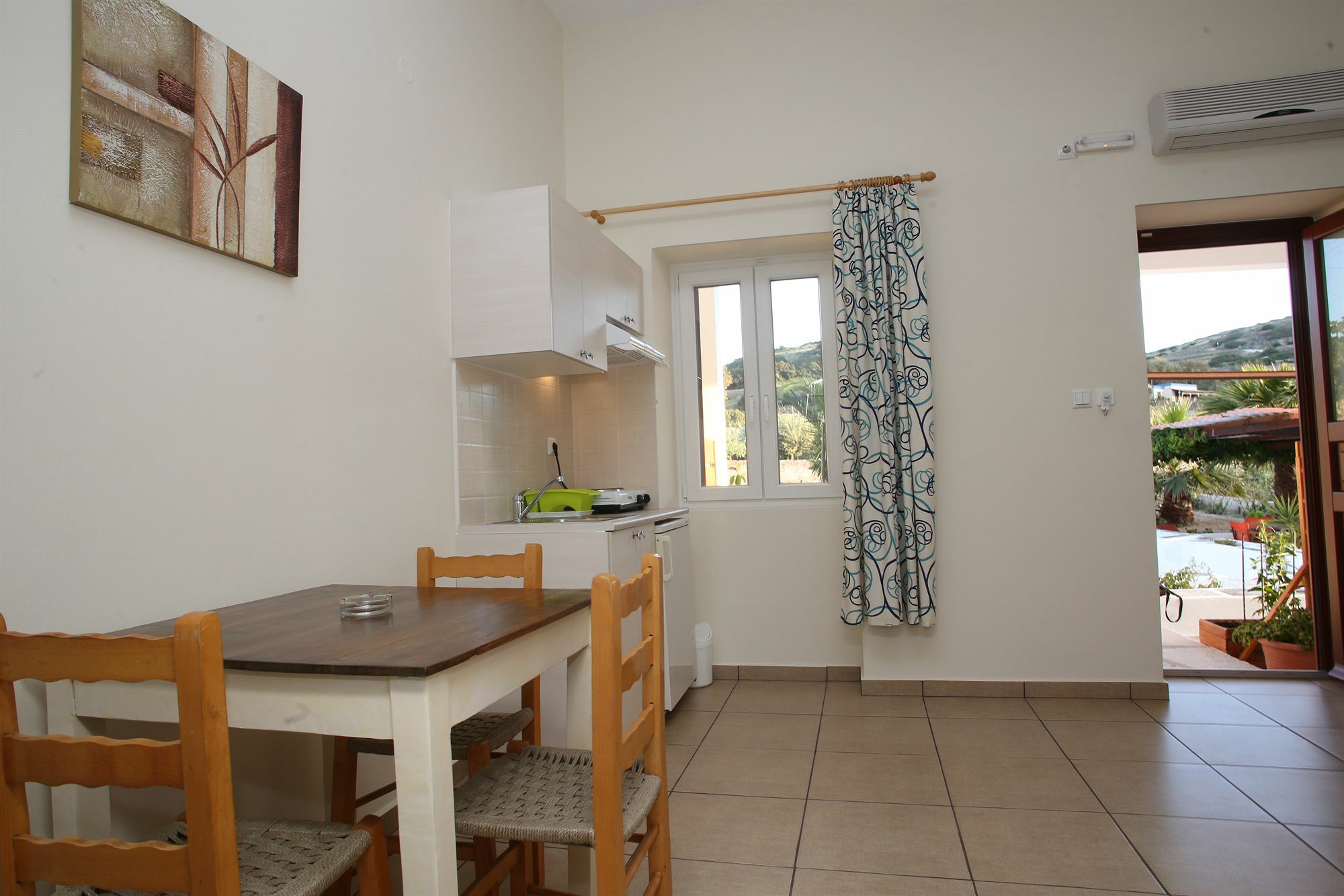 Oasis Rooms & Studios In Galissas Exterior photo